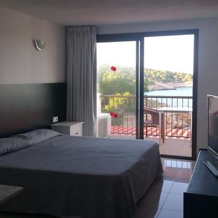 Es Grop Apartments Portinatx Eksteriør billede