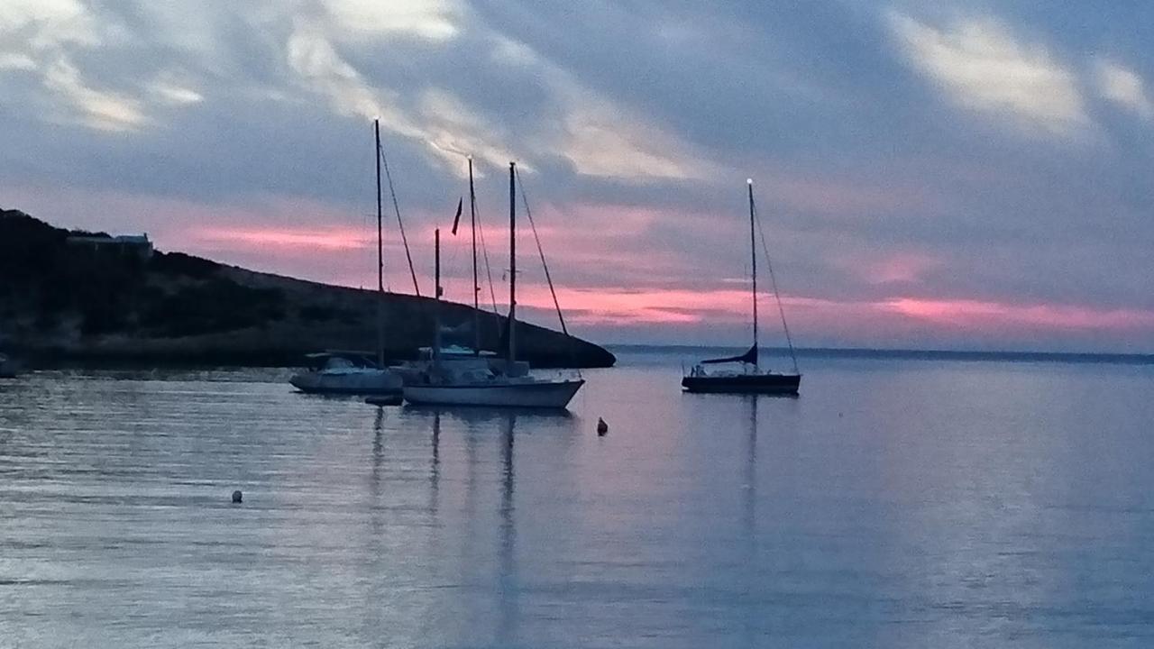 Es Grop Apartments Portinatx Eksteriør billede